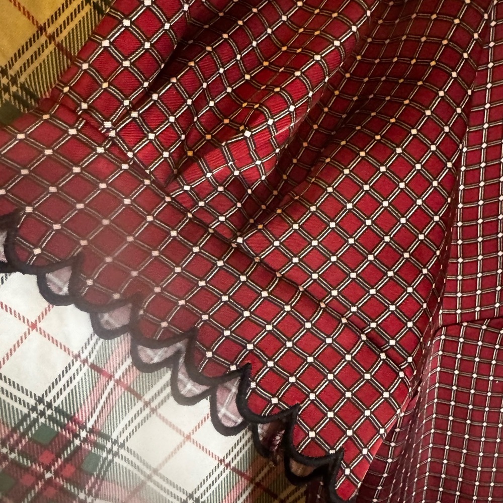 CeCe Burgundy Checkered Blouse NWT - Picture 6 of 11